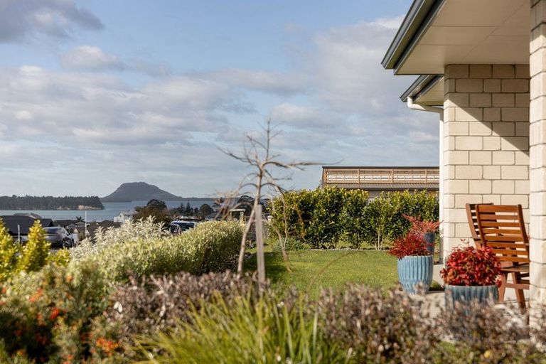 Photo of property in 44 Ridge Drive, Omokoroa, 3114