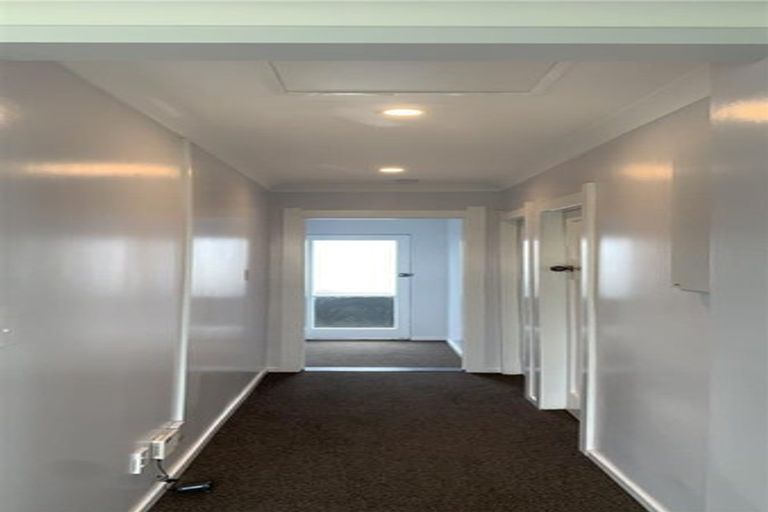 Photo of property in 160 Cornfoot Street, Castlecliff, Whanganui, 4501