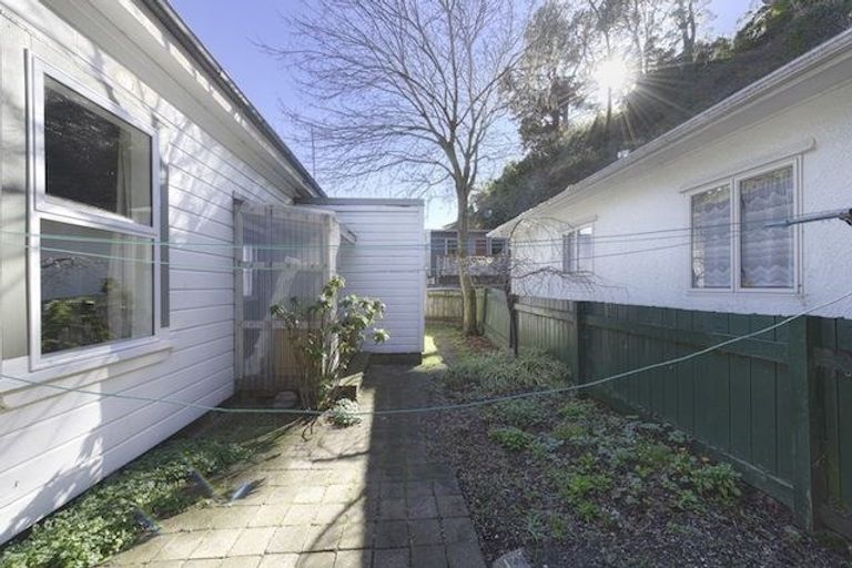 Photo of property in 165 Shakespeare Road, Bluff Hill, Napier, 4110