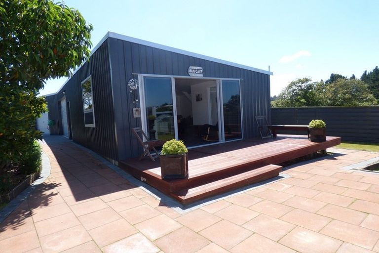 Photo of property in 37 Oban Street, Holmes Hill, Oamaru, 9401