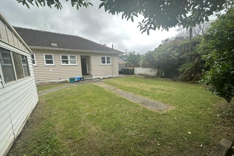 Photo of property in 14 Pearce Crescent, Taita, Lower Hutt, 5011