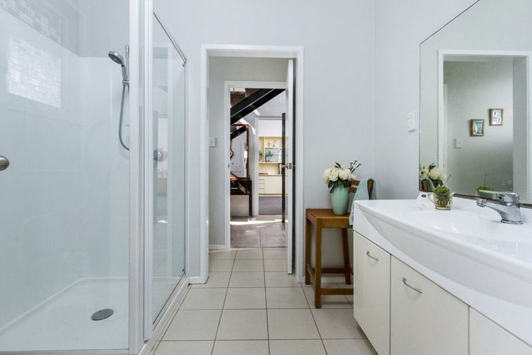 Photo of property in 4/30 Castor Bay Road, Castor Bay, Auckland, 0620