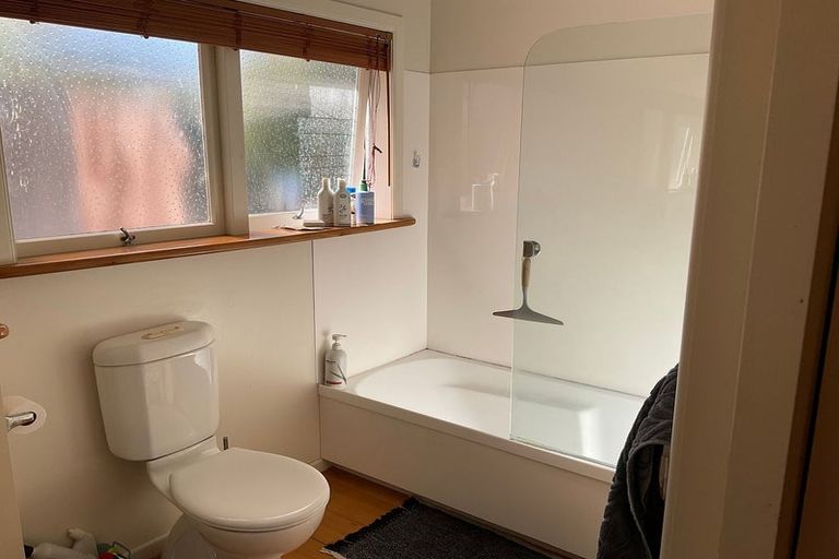 Photo of property in 13 Jellicoe Road, Murrays Bay, Auckland, 0630