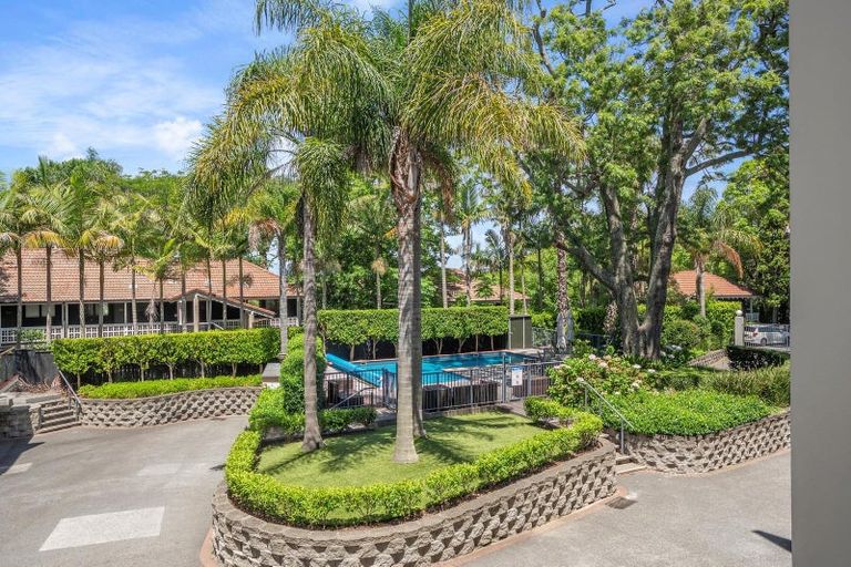 Photo of property in 9/177 Hurstmere Road, Takapuna, Auckland, 0622