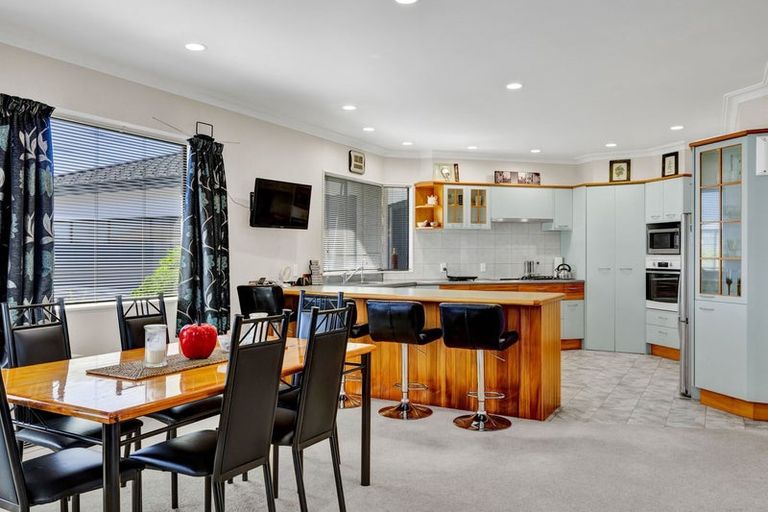 Photo of property in 31 Wilson Street, Hawera, 4610