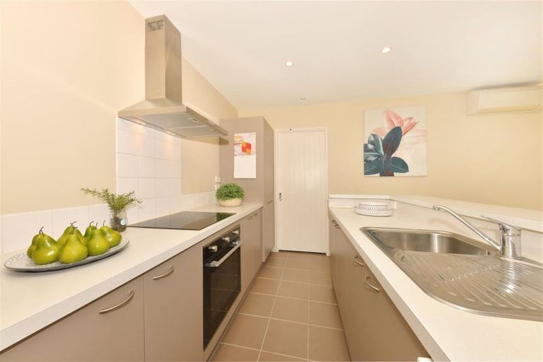 Photo of property in 9b Ferndown Lane, Bromley, Christchurch, 8062