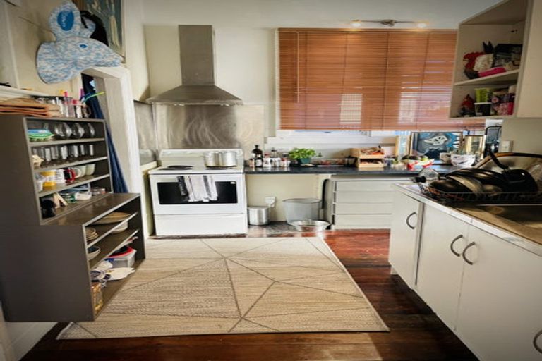 Photo of property in 39a Brougham Street, Mount Victoria, Wellington, 6011