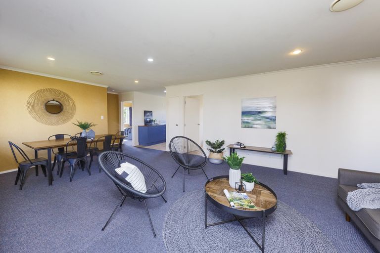 Photo of property in 23b Dorset Crescent, Hokowhitu, Palmerston North, 4410