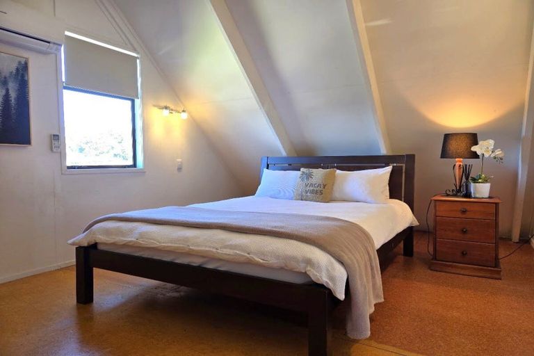 Photo of property in 22 Cuvier Crescent, Kuaotunu West, Whitianga, 3592