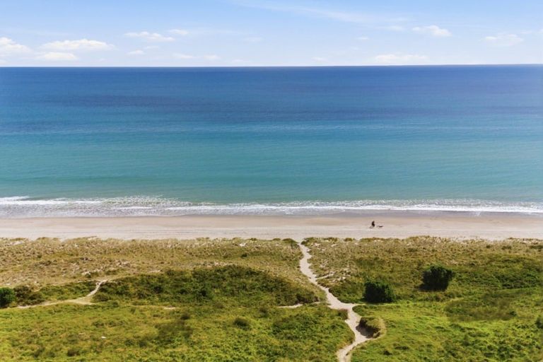 Photo of property in 714a Papamoa Beach Road, Papamoa Beach, Papamoa, 3118