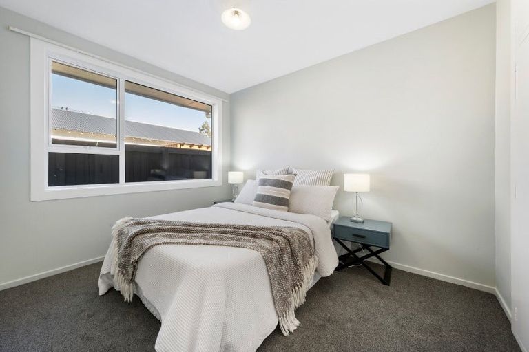 Photo of property in 1/17 Tyrone Street, Belfast, Christchurch, 8051