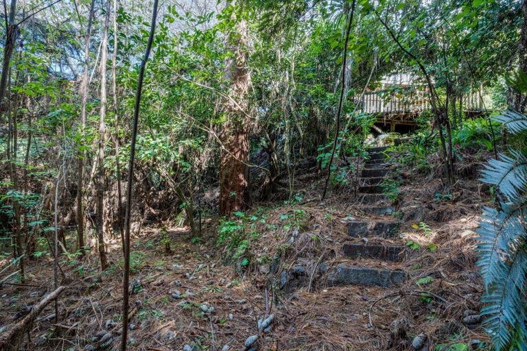 Photo of property in 29 Kayeleen Place, Cockle Bay, Auckland, 2014