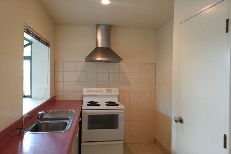 Photo of property in 72 Caribbean Drive, Unsworth Heights, Auckland, 0632