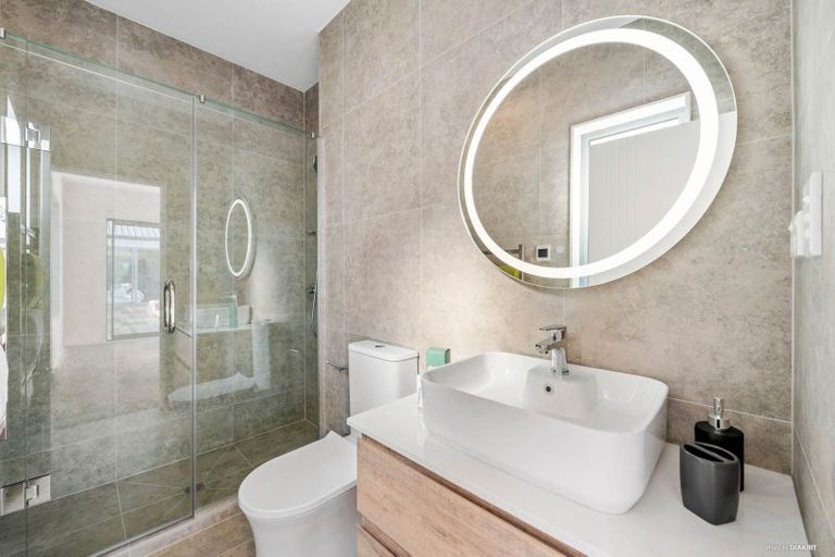 Photo of property in 1 Creswell Lane, Papakura, 2110