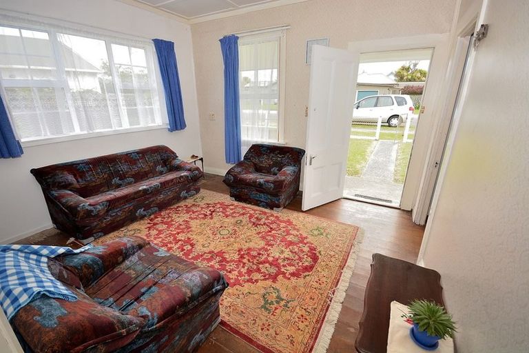 Photo of property in 26 Waimea Road, Waikanae Beach, Waikanae, 5036