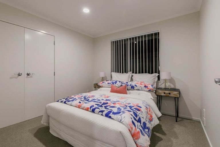 Photo of property in 36 Nimstedt Avenue, Oteha, Auckland, 0632