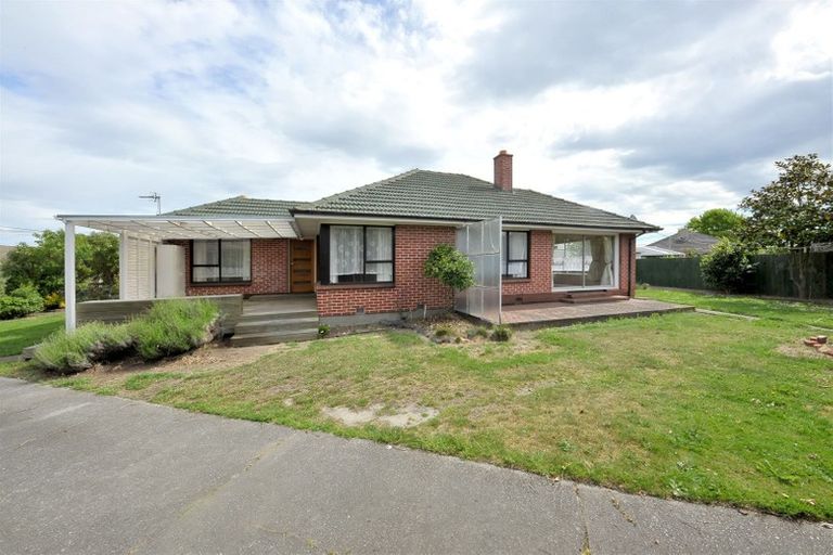 Photo of property in 8 Dalton Place, Burnside, Christchurch, 8053