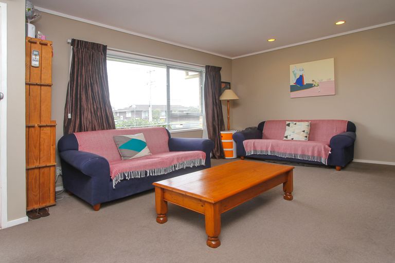 Photo of property in 1b Karaka Street, New Lynn, Auckland, 0600