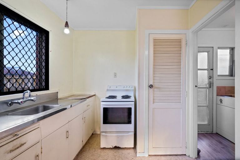 Photo of property in 4/24 Robertson Road, Favona, Auckland, 2024