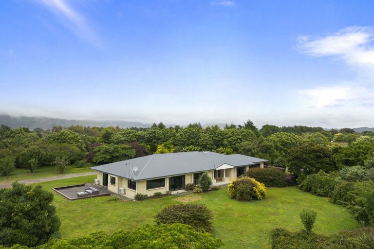 Photo of property in 16 Pukematawai Lane, Levin, 5571