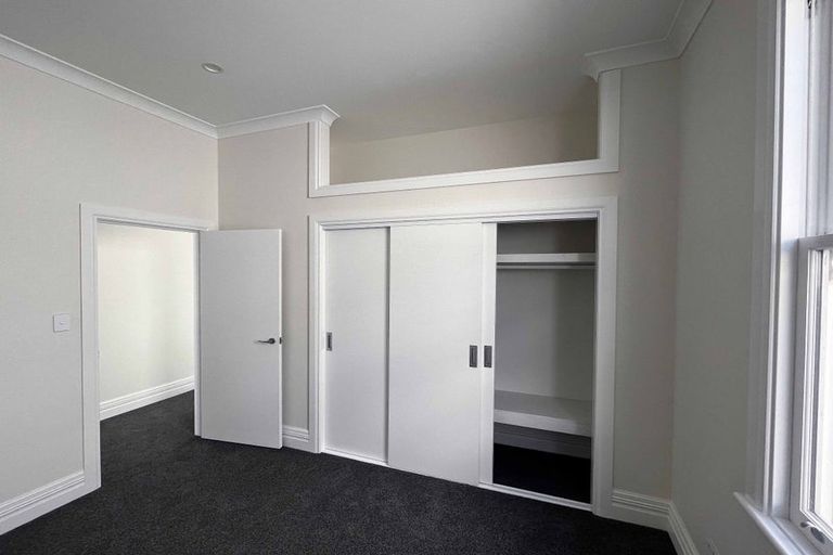 Photo of property in 7 Rixon Grove, Mount Victoria, Wellington, 6011