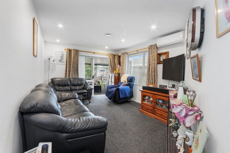 Photo of property in 292b Wainoni Road, Avondale, Christchurch, 8061