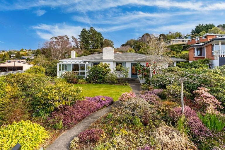 Photo of property in 21 Honeystone Street, Helensburgh, Dunedin, 9010