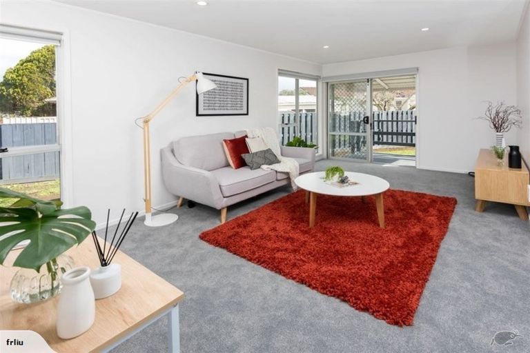 Photo of property in 4 Lyren Place, Half Moon Bay, Auckland, 2012