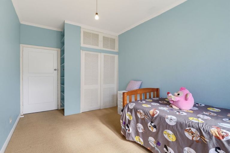 Photo of property in 59 Weston Avenue, Roslyn, Palmerston North, 4414