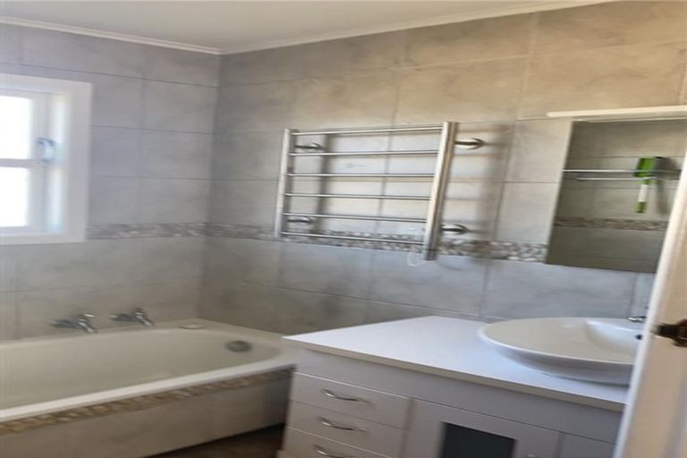 Photo of property in 14 Clematis Grove, Maungaraki, Lower Hutt, 5010