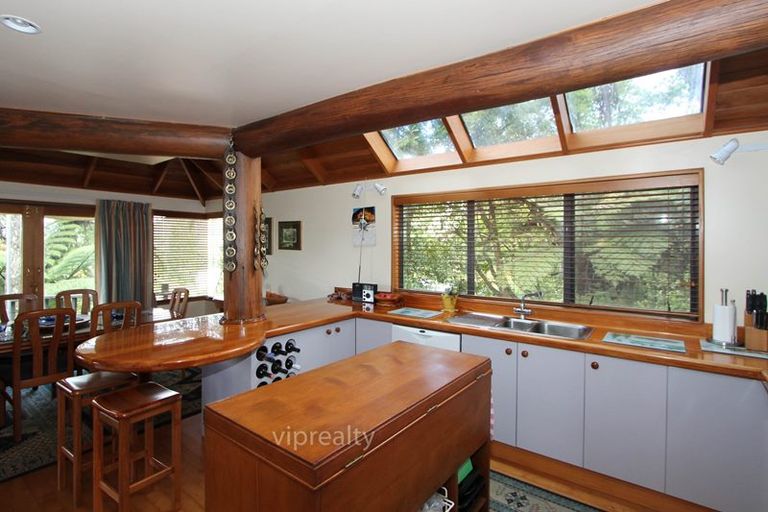 Photo of property in 32 Okareka Loop Road, Lake Okareka, Rotorua, 3076