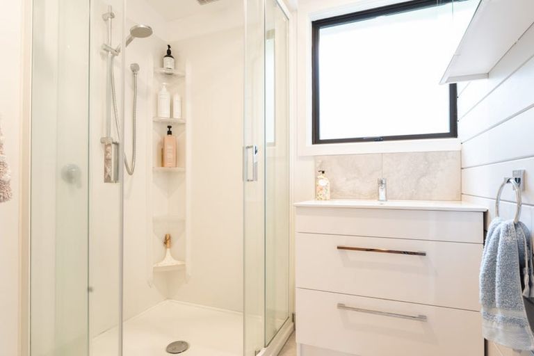 Photo of property in 6 Buccaneer Place, Grenada Village, Wellington, 6037