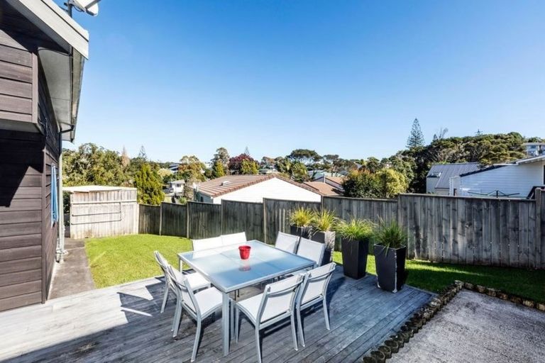 Photo of property in 2/69a Chivalry Road, Glenfield, Auckland, 0629