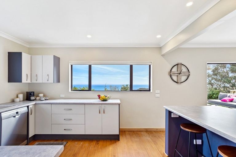 Photo of property in 66 Constable Road, Muriwai, Waimauku, 0881