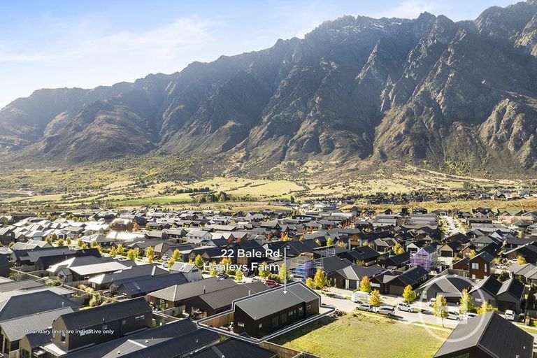 Photo of property in 22 Bale Road, Jacks Point, 9371