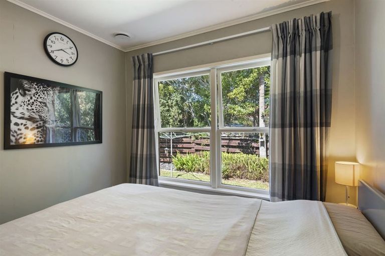 Photo of property in 2/41 Northumberland Avenue, Belmont, Auckland, 0622