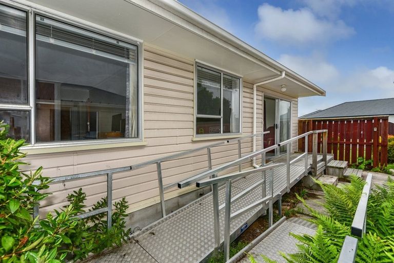 Photo of property in 2 Hurst Place, Parklands, Christchurch, 8083