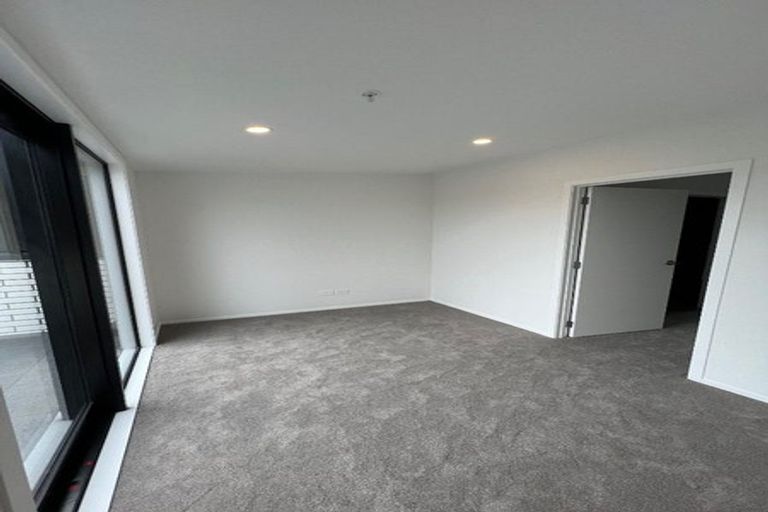 Photo of property in 9/18 Karengo Street, Long Bay, Auckland, 0630