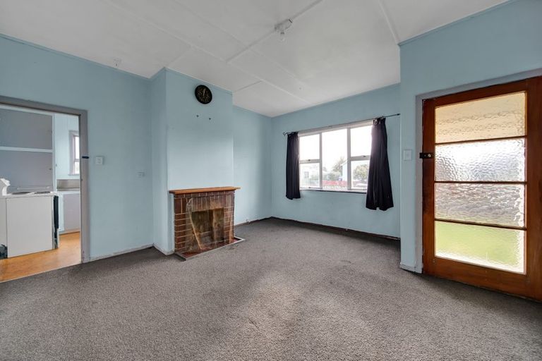 Photo of property in 12 Clive Street, Hawera, 4610