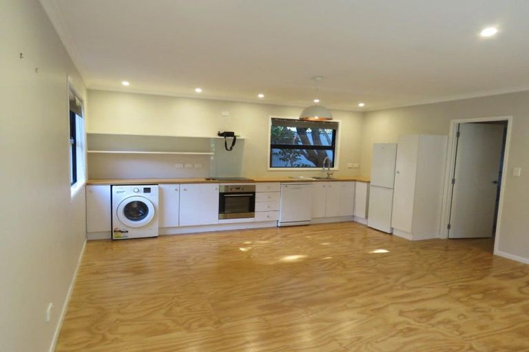 Photo of property in 2 Ebrington Place, Strandon, New Plymouth, 4312