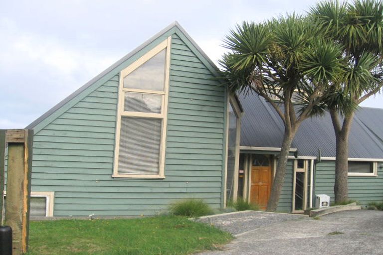 Photo of property in 1 Maple Grove, Maungaraki, Lower Hutt, 5010