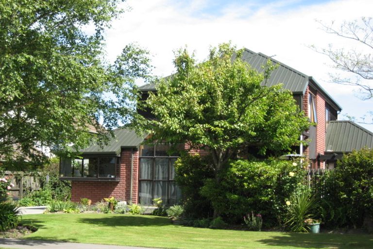 Photo of property in 80 Apsley Drive, Avonhead, Christchurch, 8042
