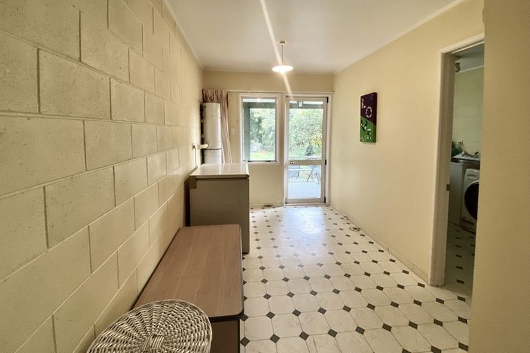 Photo of property in 142 Kawaha Point Road, Kawaha Point, Rotorua, 3010