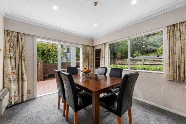 Photo of property in 477a Stokes Valley Road, Stokes Valley, Lower Hutt, 5019