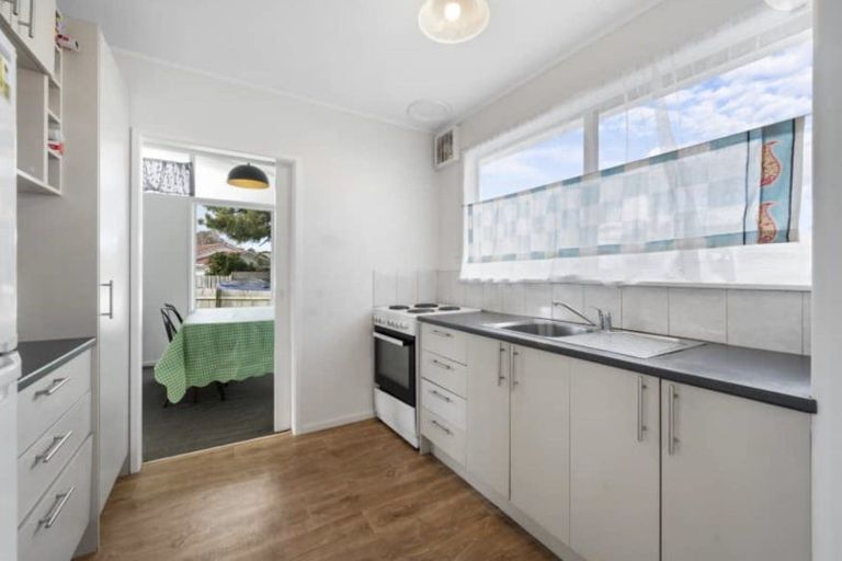 Photo of property in 3 Selsey Lane, Manurewa, Auckland, 2102