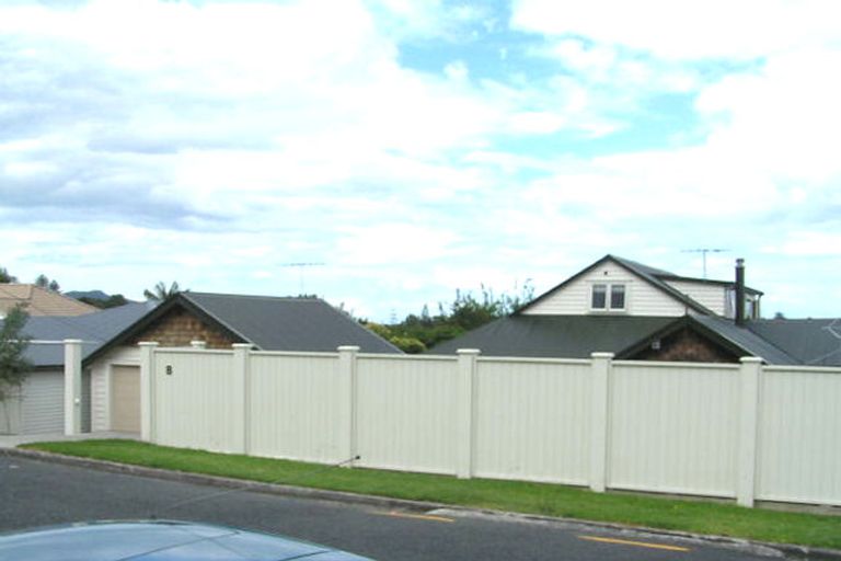 Photo of property in 8 Fentham Road, Hauraki, Auckland, 0622