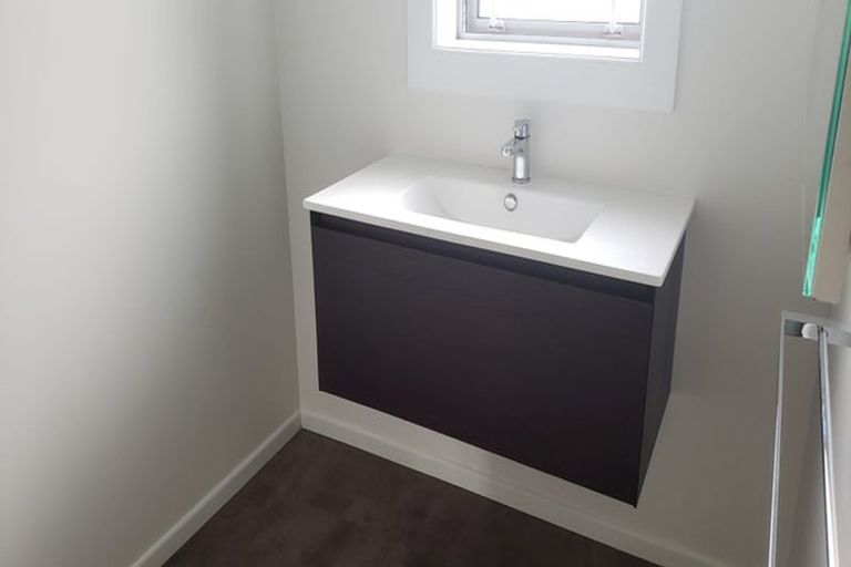 Photo of property in 130 Masters Avenue, Silverdale, Hamilton, 3216