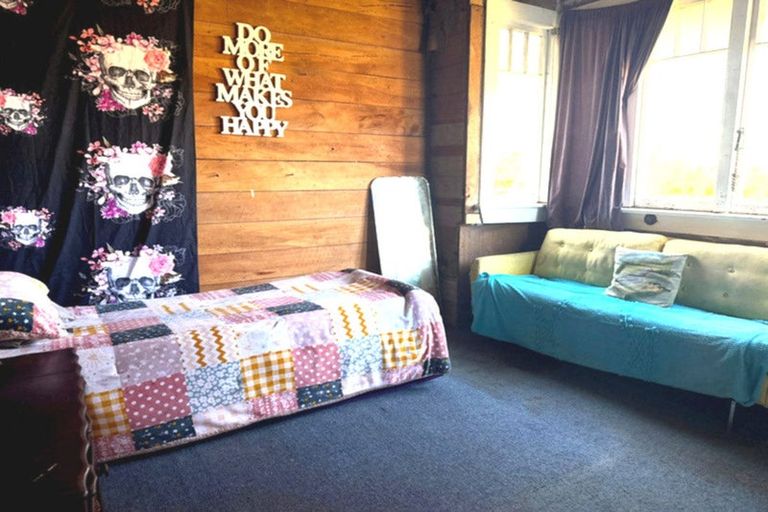 Photo of property in 2124 Eltham Road, Awatuna, Hawera, 4679