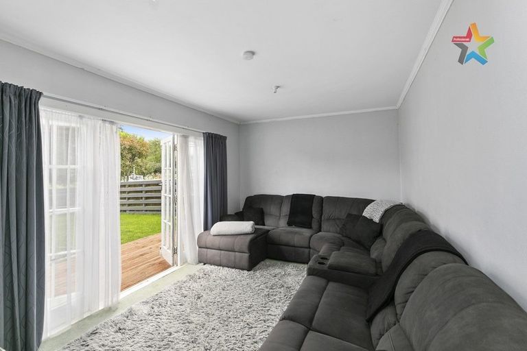 Photo of property in 27 Eldon Grove, Taita, Lower Hutt, 5019