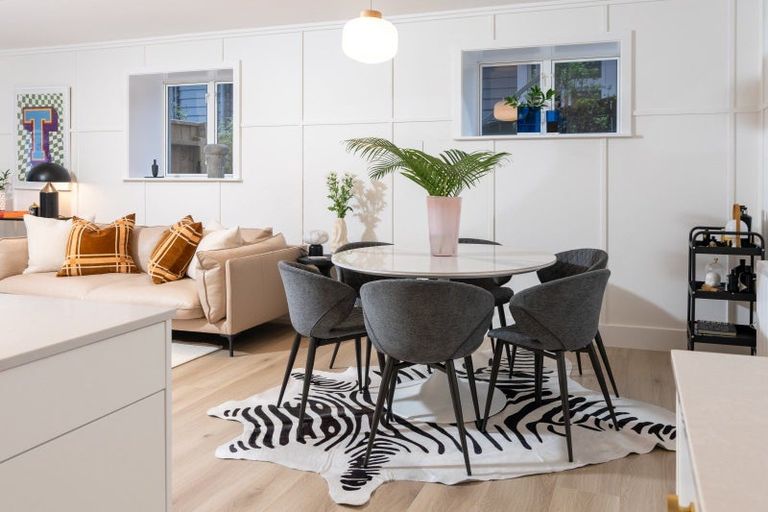 Photo of property in Hamilton Flats, 1/9 Hawker Street, Mount Victoria, Wellington, 6011